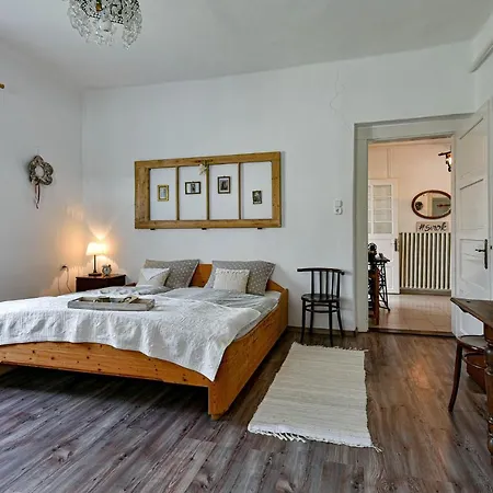 Halháza Erdészlak Apartamento Sirok