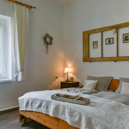 Halháza Erdészlak * Sirok