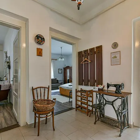 Halháza Erdészlak * Sirok