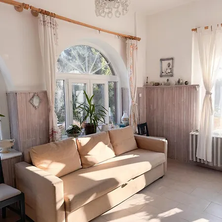 Halháza Erdészlak *